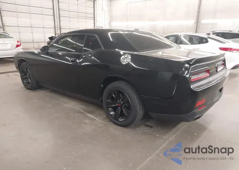 2015 Dodge Challenger Sxt z USA, uszkodzony, nr VIN 2C3CDZAG3FH839277